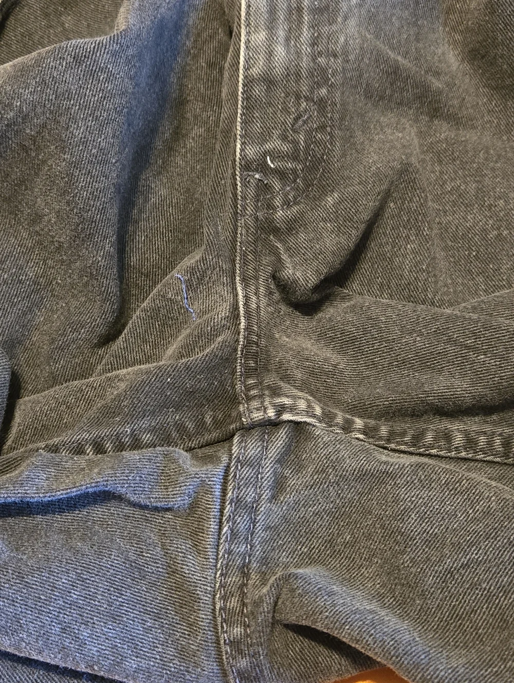 Levi's 545 Jeans Loose Fit Mens Size 40x30 (Actual 40x28) Faded Black Denim